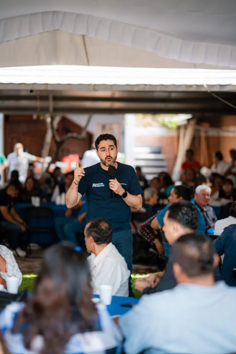 Agustín Dorantes se reúne con líderes de Casas Amigas en San Juan del Río