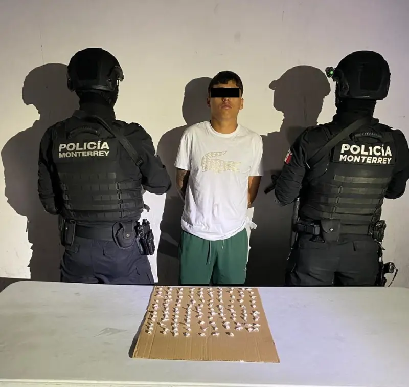 Detienen a joven con 111 dosis de presunta cocaína en Monterrey