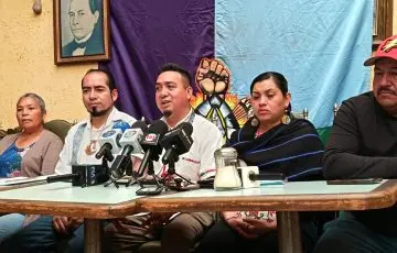 Denuncian saqueo del lago de Zirahuén de hasta 50 pipas diarias