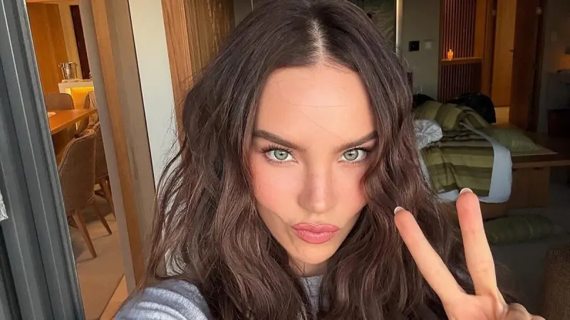 Belinda reacciona a sus fotos con Inteligencia Artificial: ‘¿Por qué hacen esto?’