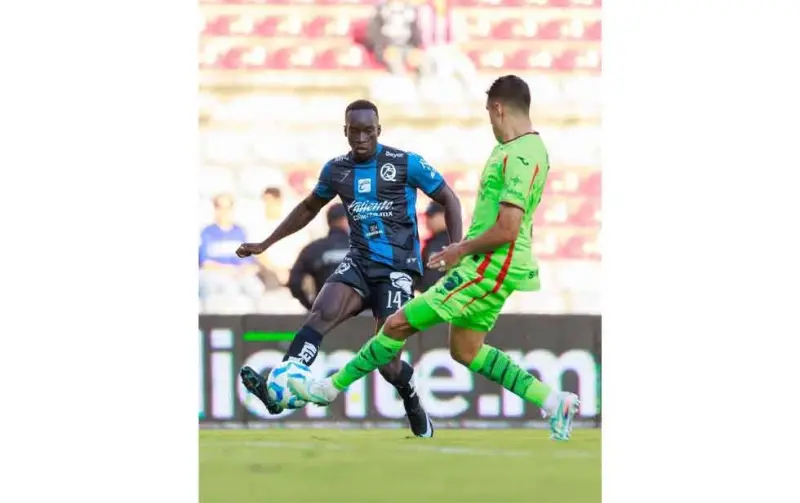 Bravos rescatan empate con penalti ante Gallos Blancos