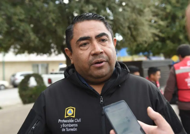 Piden en Torreón abrir paso a ambulancias y unidades de emergencia