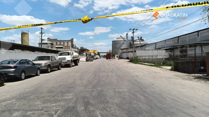 Evacúan a trabajadores tras hundimiento en silo de Ciudad Industrial
