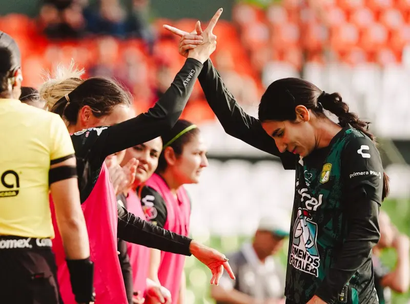 León deja ir ventaja y empata ante Toluca