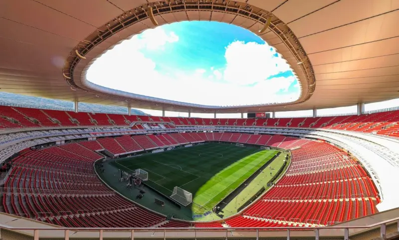 Chivas entra en última etapa de mejora de su cancha para el Mundial