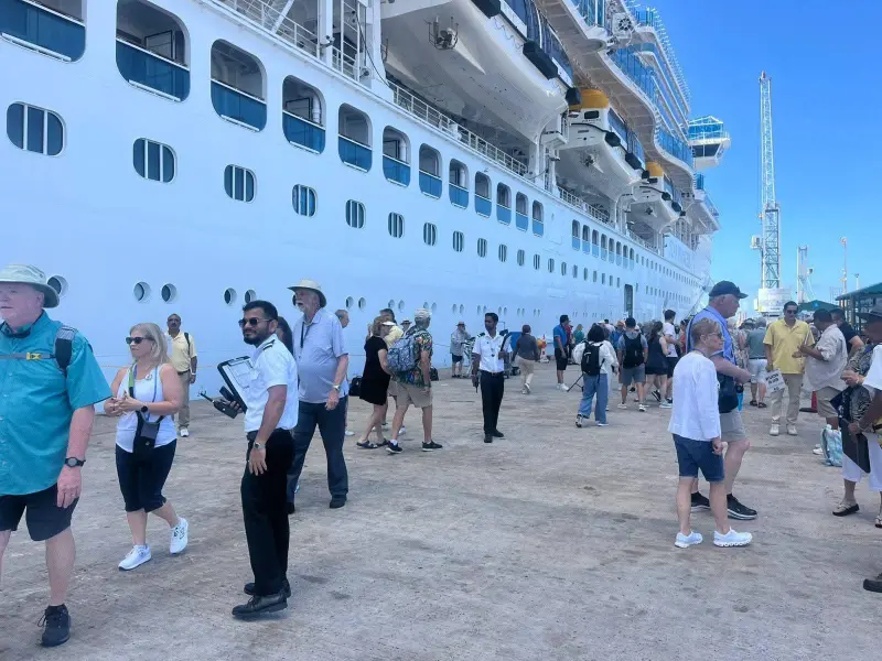 Reactiva crucero Star Princess el turismo internacional en Mazatlán con casi 4 mil pasajeros