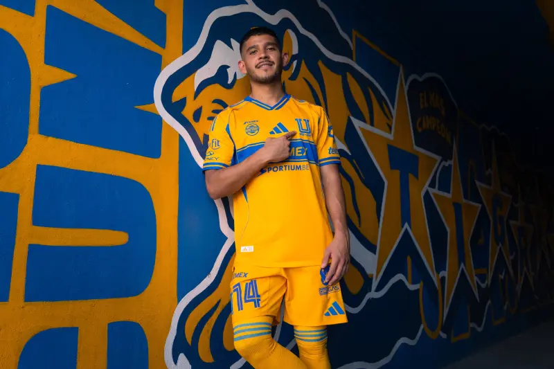 Tigres hace oficial la renovación de Chuy Garza 