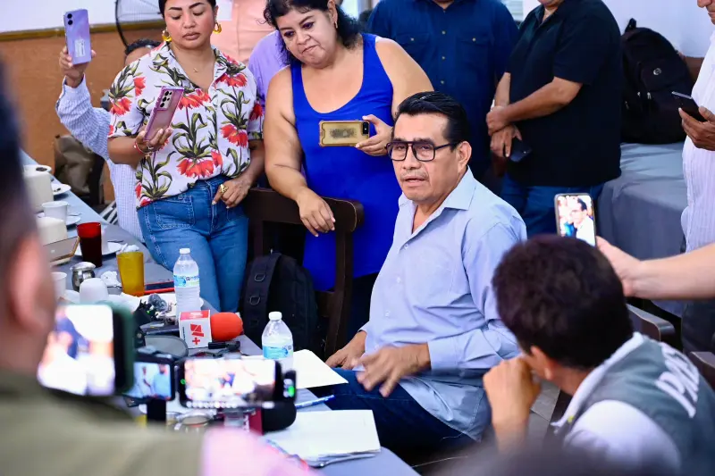 Exhorta diputado Esteban Bautista al diálogo en Tatahuicapan