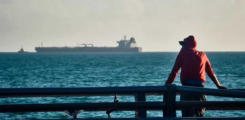 Alivio temporal a Cuba: Llega buque con 730 mil barriles; agradecen a Rusia