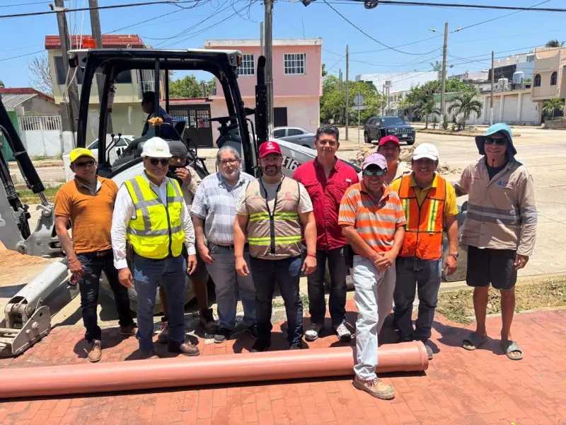 Atiende Pedro Miguel problema de drenaje sanitario en María de la Piedad