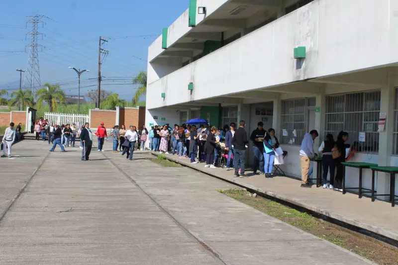 Entrega CONALEP Veracruz 7 mil 900 prefichas para ciclo 2026-2027