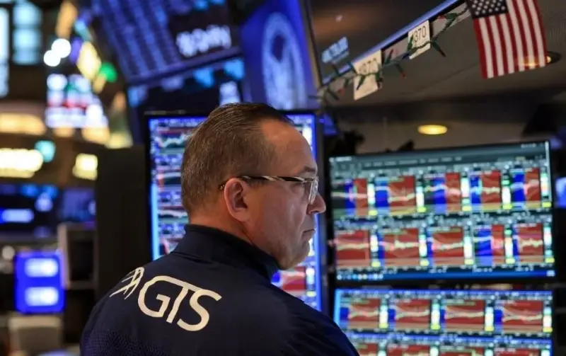 Caen mercados ante renovados temores por EU-Irán