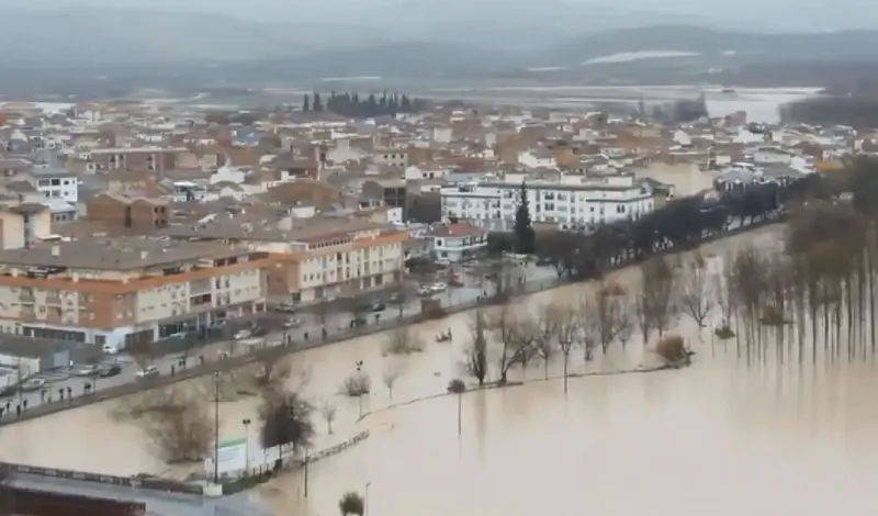 Una borrasca pone en alerta al oeste peninsular con lluvias intensas, granizo y viento fuerte