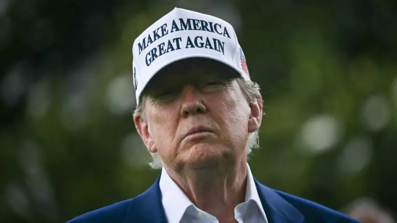 Trump asegura que Irán podría ser "derrotado" el martes; Hegseth anuncia duros ataques