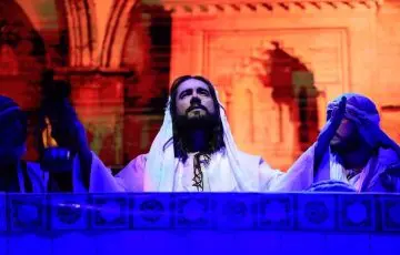 Con la Catedral de fondo realizan la Última Cena en Morelia