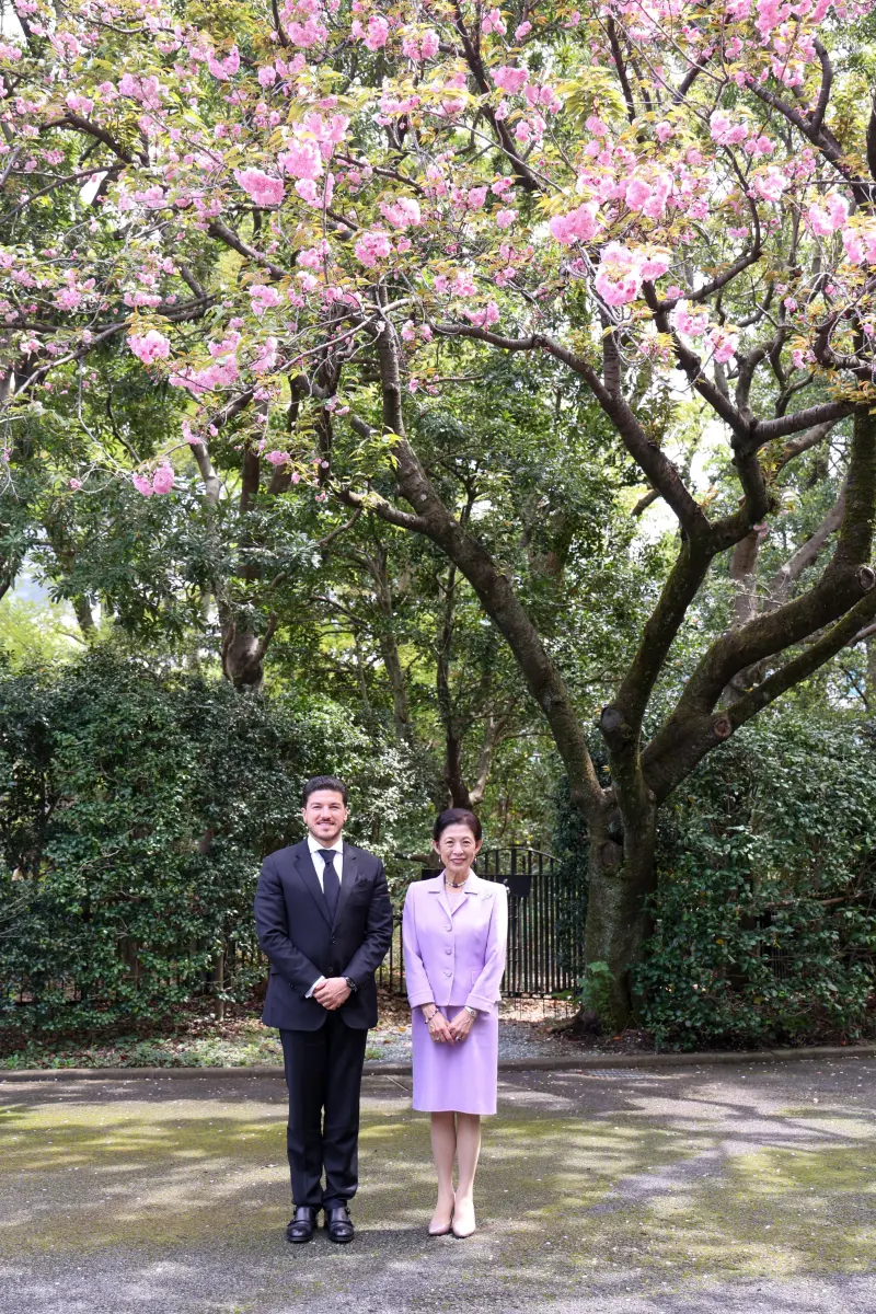 Samuel García, gobernador de Nuevo León, se reúne con la princesa de Japón, durante su gira por Asia