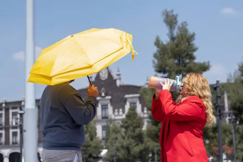 Llaman a prevenir golpes de calor y enfermedades durante temporada de altas temperaturas
