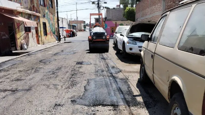 ¿Baches en tu calle? El reto de Celaya contra el reloj y las lluvias: llega el reporte vía WhatsApp