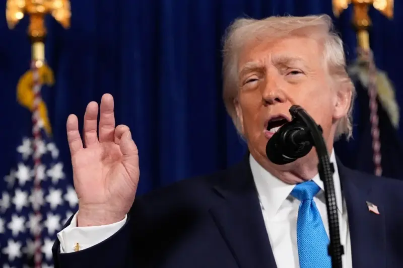 Bromea Trump con postularse a la presidencia de Venezuela