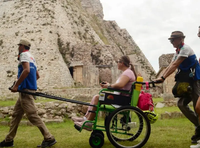 Turismo sin límites: adapta recorridos para las personas con discapacidad