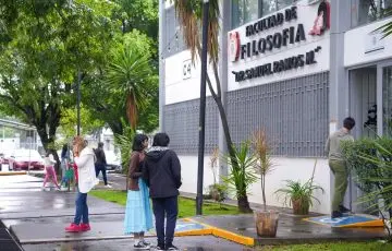 Actualiza UMSNH programa académico de Filosofía