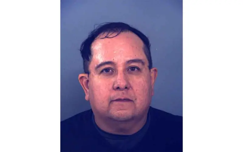 Detienen a delincuente sexual por contactar a menor de 9 años