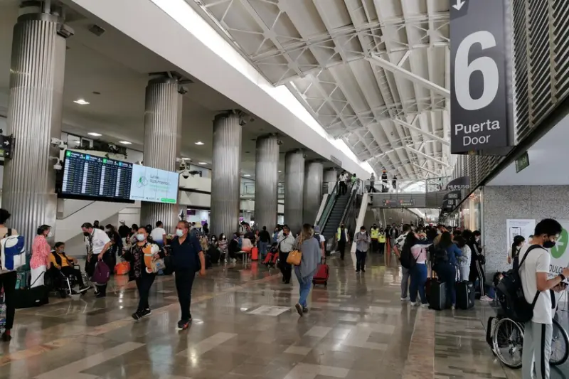 Recoger pasaje en el AICM puede salir carísimo. Hay multas de hasta 59,000 pesos para choferes de app