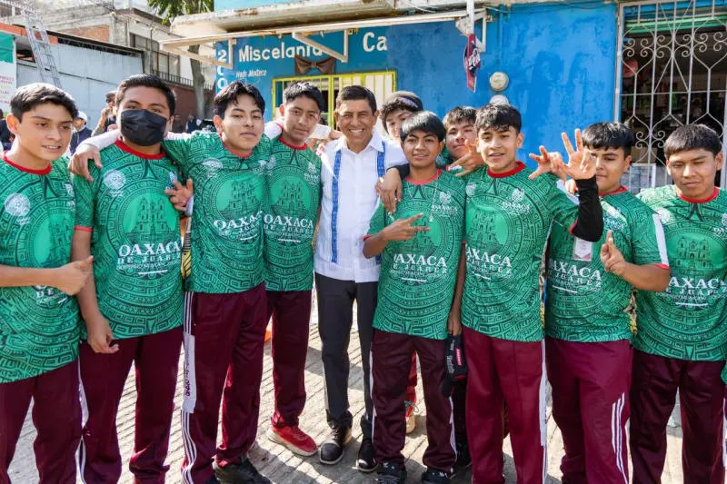 Se suma Salomón Jara al ambiente futbolero de la Copa FIFA 2026