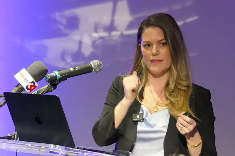 Rusia habría entrenado a más de mil influencers para desinformar en América Latina