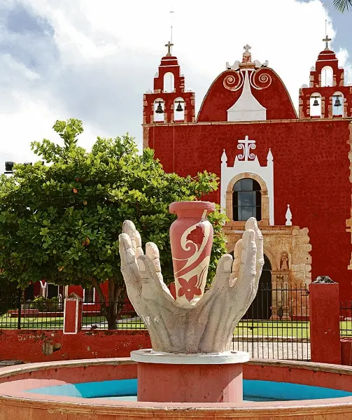 Atienden a familia de herido en Ticul, tras irrupción de mujer en evento del gobernador