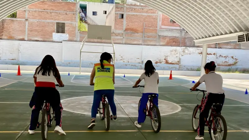 Promueve Felipe Macías en Querétaro una cultura de la movilidad