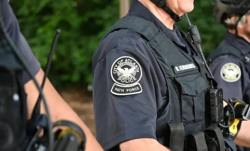 Investigan tiroteo en parque de Atlanta en el que murió una mujer