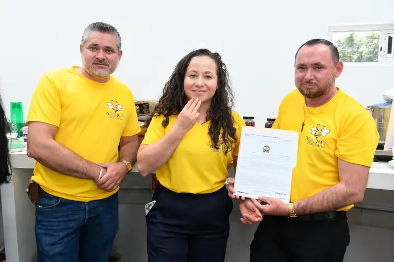 Zitácuaro: avanzan 40 empresas a la formalidad con su registro de marca