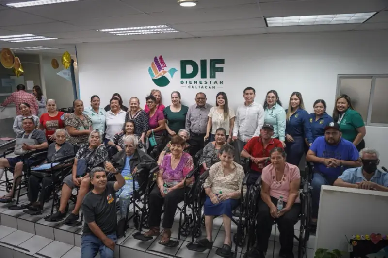 DIF Culiacán fortalece movilidad de familias al entregar sillas de ruedas