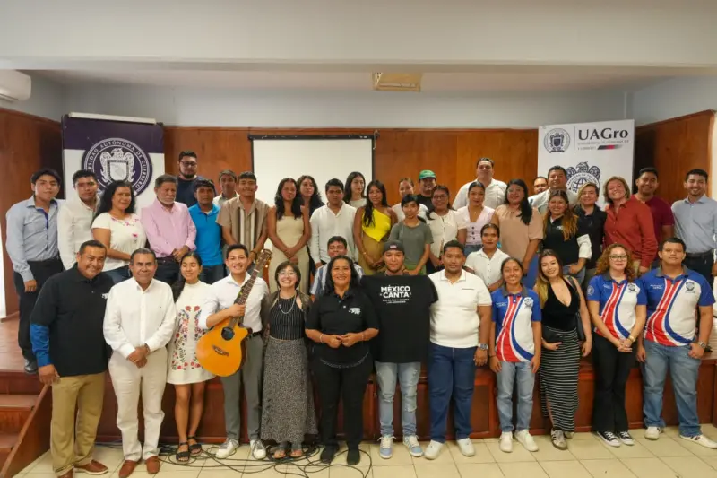 Fortalece Abelina el talento juvenil en encuentro cultural México Canta