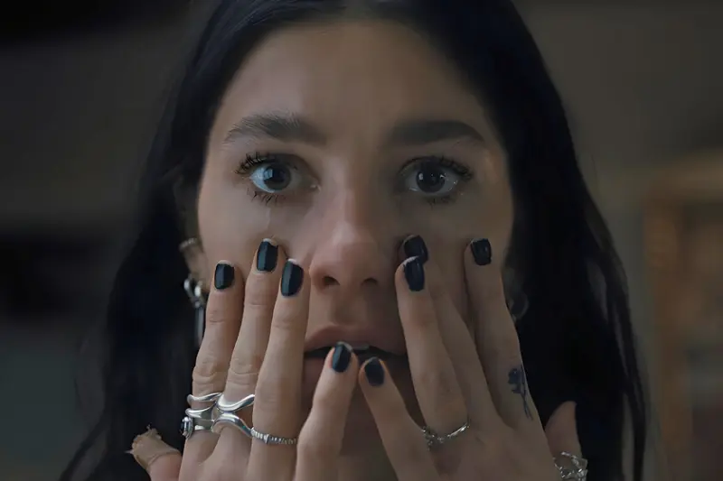 La nueva miniserie de Netflix es tan oscura y perturbadora que te hará pensar dos veces si quieres casarte