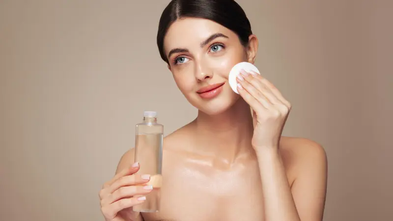 Desmaquillante vs. agua micelar: Cuál es la verdadera diferencia