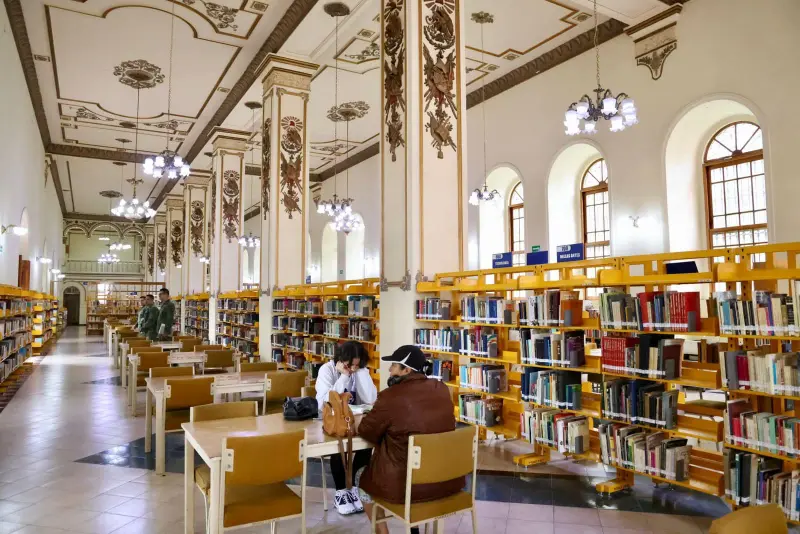 Tienen bibliotecas de SLP amplia infraestructura, pero acceso desigual