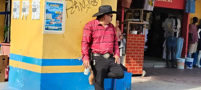 Desafían Ley Seca en Huehuetoca; consumen alcohol en plena vía pública