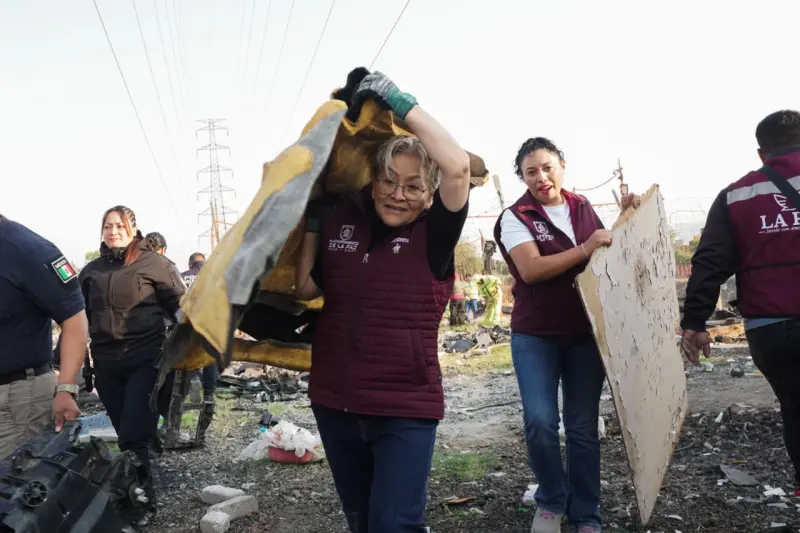 Retiran 63 toneladas de basura en límites de Chimalhuacán y La Paz