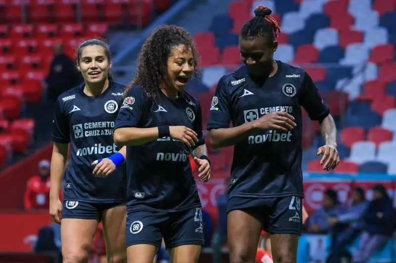 Amarra Cruz Azul Femenil pase a la Liguilla e impone récord de puntos 