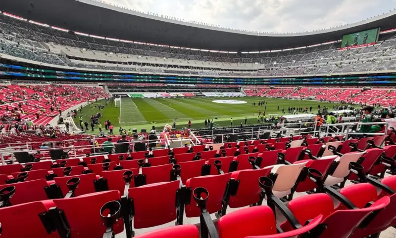Cuauhtémoc, Márquez y Salcido ya calientan para el México vs. Brasil