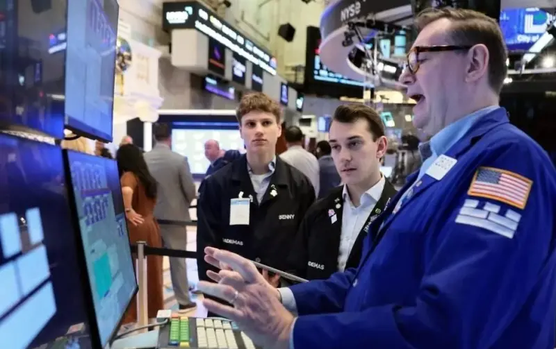 Abren al alza mercados de EU; Nasdaq avanza 1%