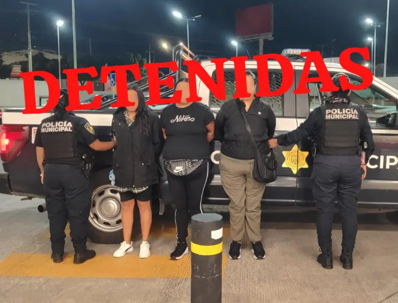 Caen tres mujeres por intentar sustraer lencería con valor de más de 19 mil pesos en un comercio de Querétaro