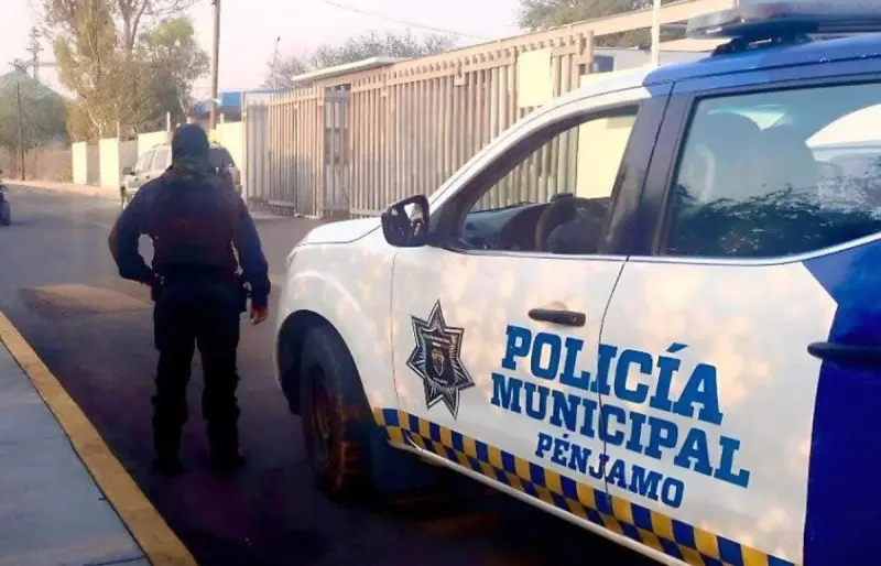 Detienen a ocho policías en Pénjamo por presuntos delitos