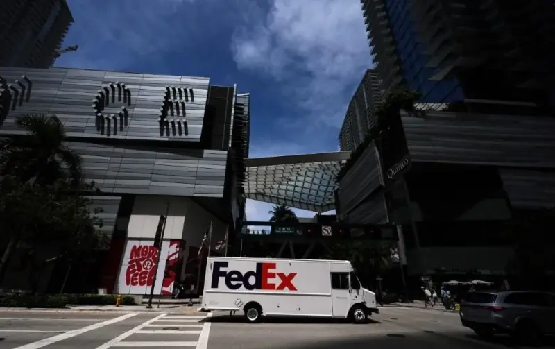 Abre EU portal para reembolso de aranceles aduaneros