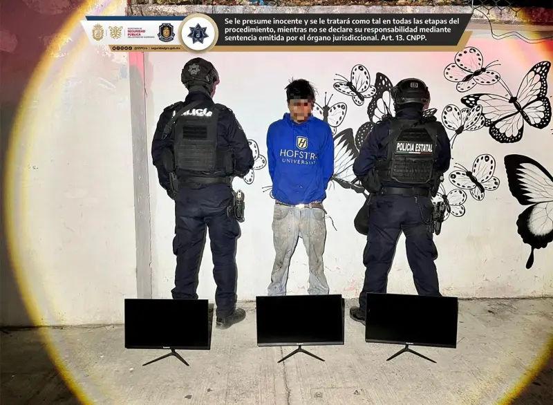 Detienen a un presunto ladrón en escuela de Chilpancingo