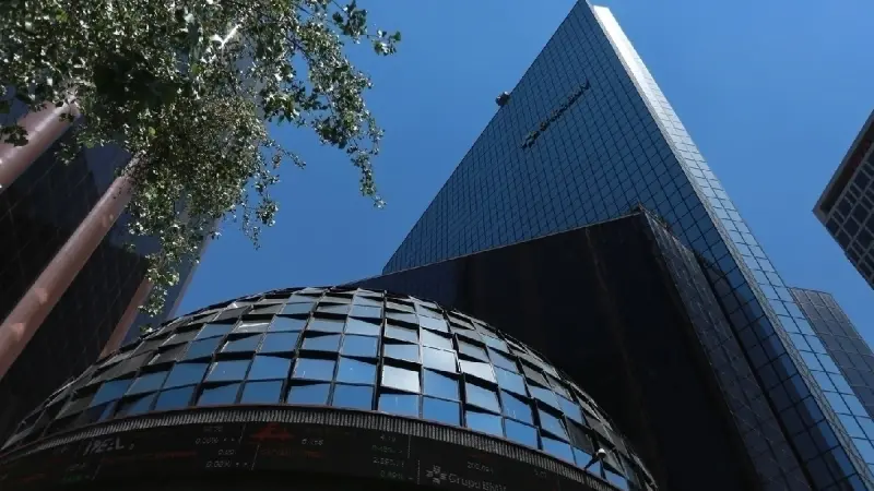 Avanzó Wall Street por declaraciones de Trump; retrocede BMV