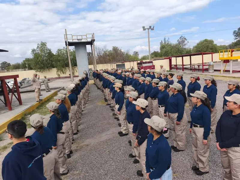 Aumenta interés por ser bombero en SLP; destaca participación de mujeres