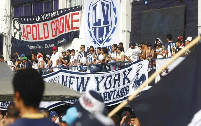 VIDEO: Colapso de muro en estadio de Alianza Lima deja 60 heridos y un fallecido